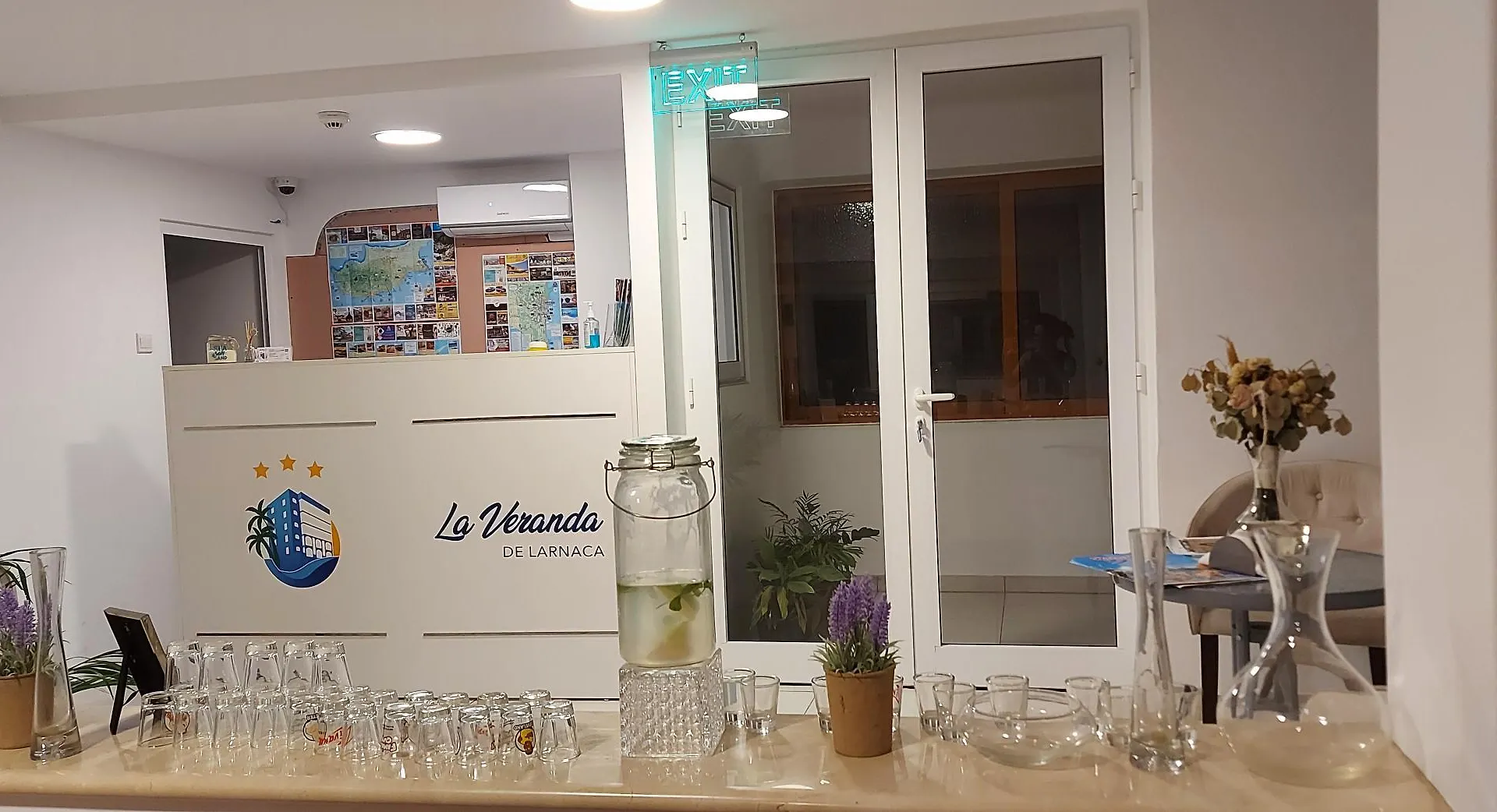 La Veranda Hotel لارنكا 3*,