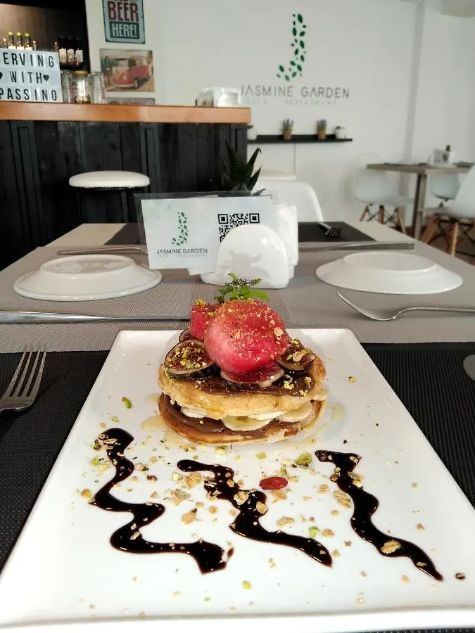 La Veranda Hotel لارنكا